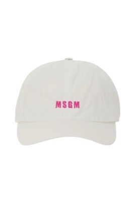 casquette-decontractee-avec-lettrage-brode