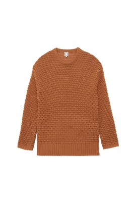 silvia-kamel-jumper-med-cut-out-detaljer