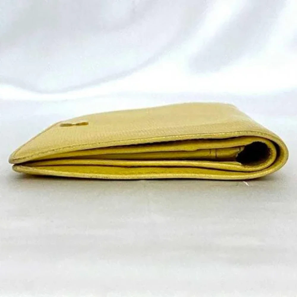 Chanel Vintage Pre-owned Leather wallets Yellow Dames