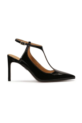 Svarta pumps med öppen häl