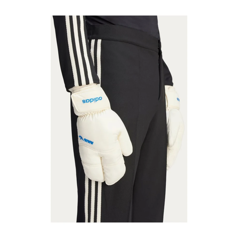 Adidas Stijlvolle Sport Handschoenen voor Actieve Levensstijl White Heren
