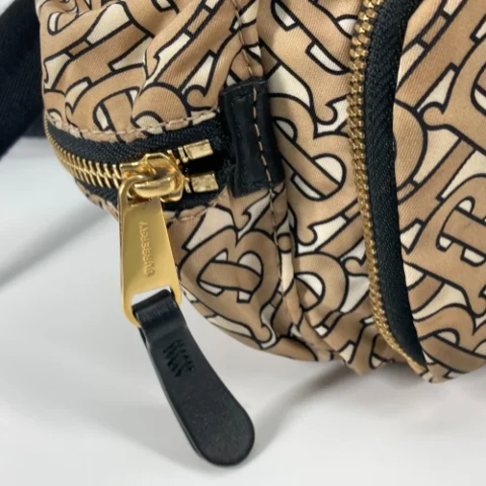 Burberry Vintage Pre-owned Fabric shoulder-bags Beige Dames