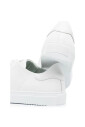 white-sneakers-for-women