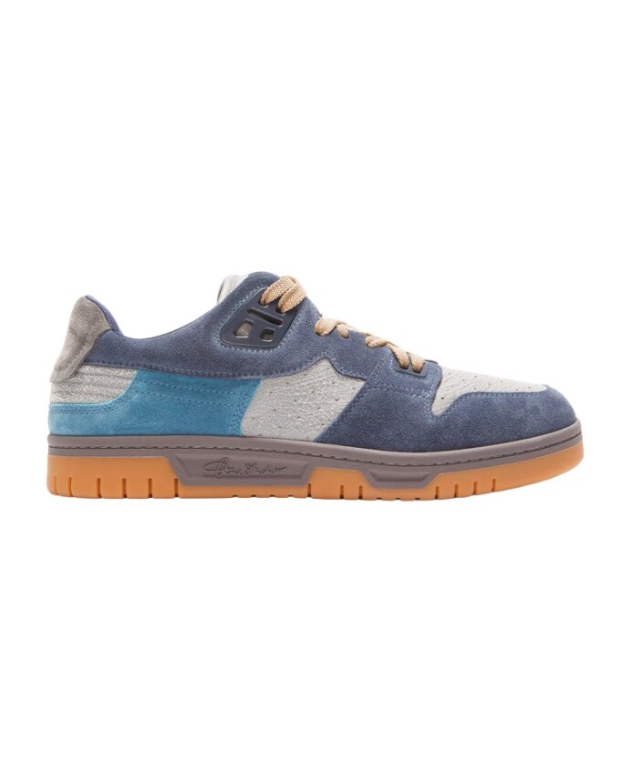 lage-fuzzy-sneakers