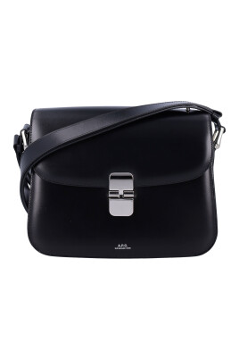 sac-a-main-noir-avec-rabat