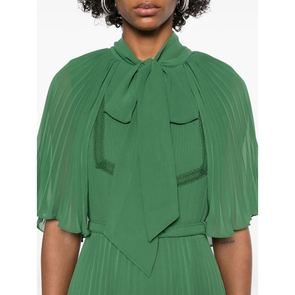Self Portrait Groene Chiffon Cape Midi Jurk Green Dames