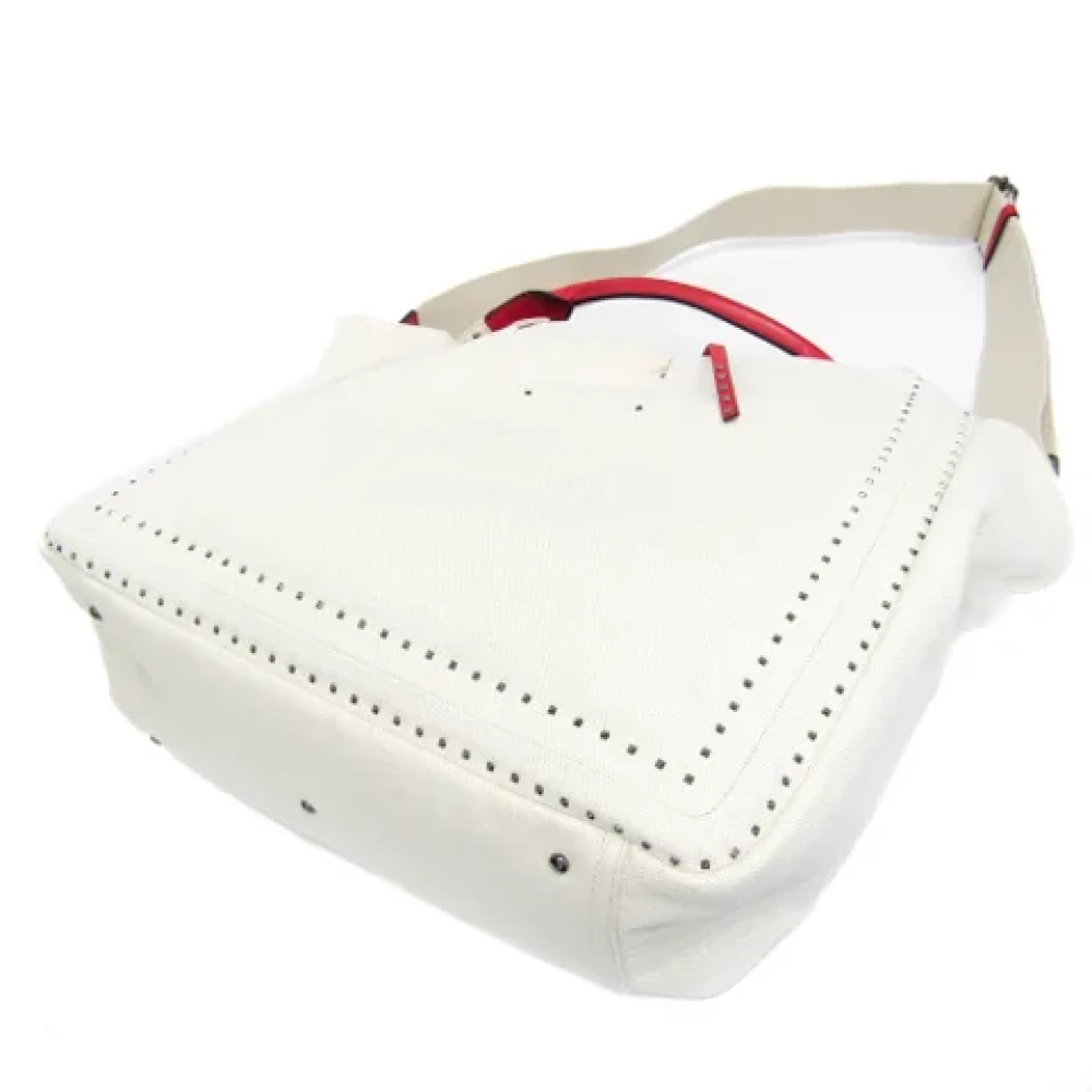 Valentino Vintage Pre-owned Leather shoulder-bags White Dames
