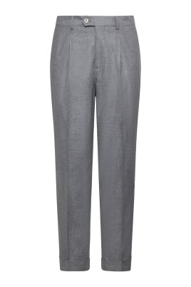 grey-trousers-elegant-style