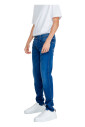slim-fit-jeans