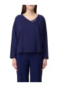 pull-en-tricot-bleu-col-en-v