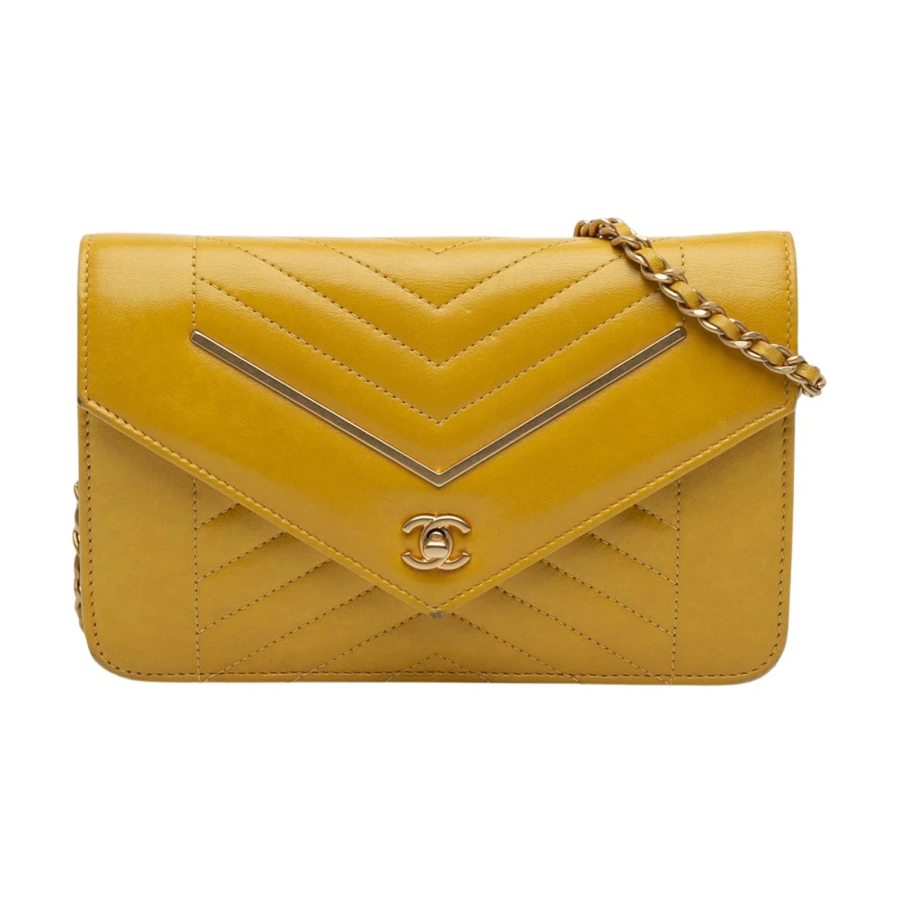 Chanel Vintage Women's Yellow Pre-Owned Chain Detail Wallet