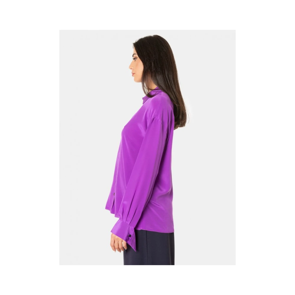 Liviana Conti Paarse zijden shirt met kraagknopen Purple Dames