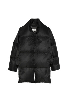 black-quilted-outerwear-with-oversized-collar