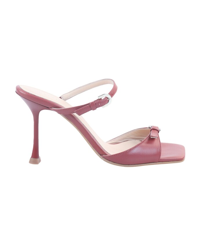 lucy-sandal