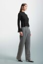 pull-chic-avec-details-en-relief