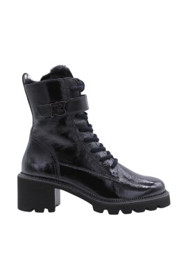 willow-ankle-boot-in-black-leather