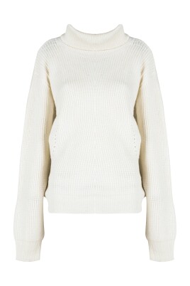 tricot-a-col-rond-avec-bordure-rayee