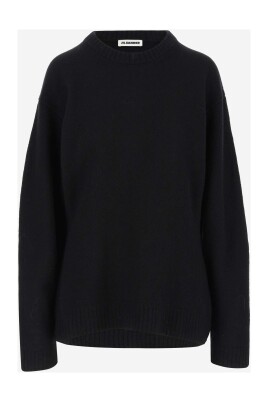 black-wool-sweater-with-crew-neck