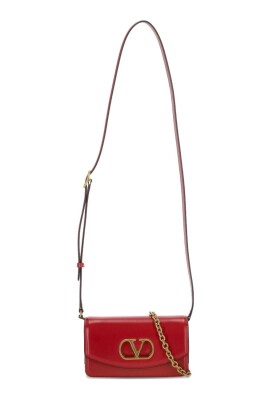 red-foldover-chain-link-shoulder-bag