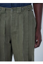 pantalon-en-coton-a-construction-en-panneaux