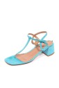 sandales-en-daim-bleu-clair
