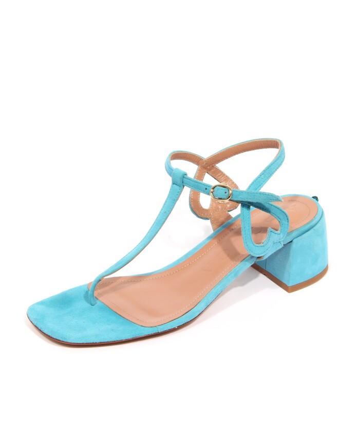sandales-en-daim-bleu-clair
