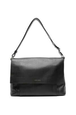 black-shoulder-bag-with-front-zip