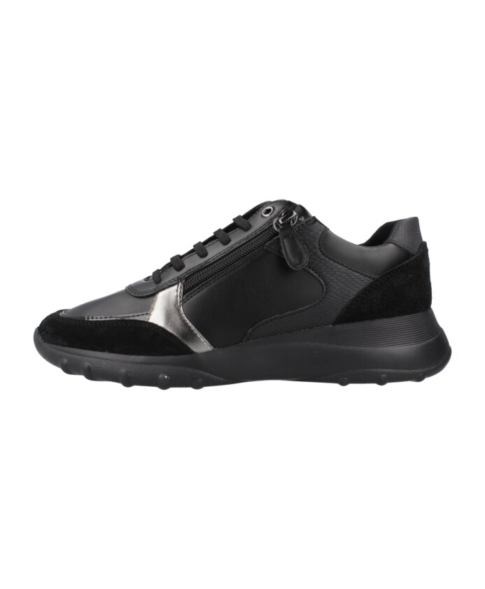 casual-sneakers-for-women
