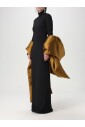 robe-longue-elegante-en-or