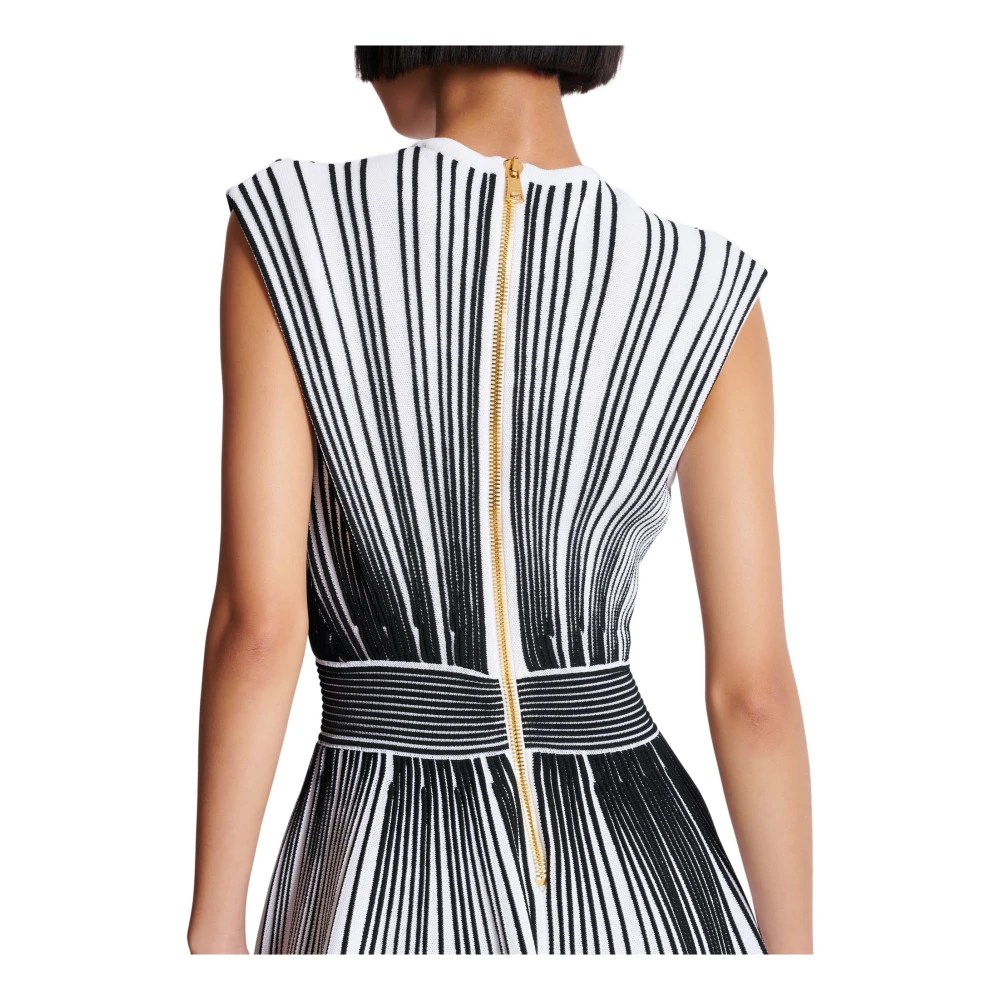 Balmain Tweekleurige uitlopende gebreide jurk White Dames