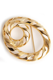 round braided brooch