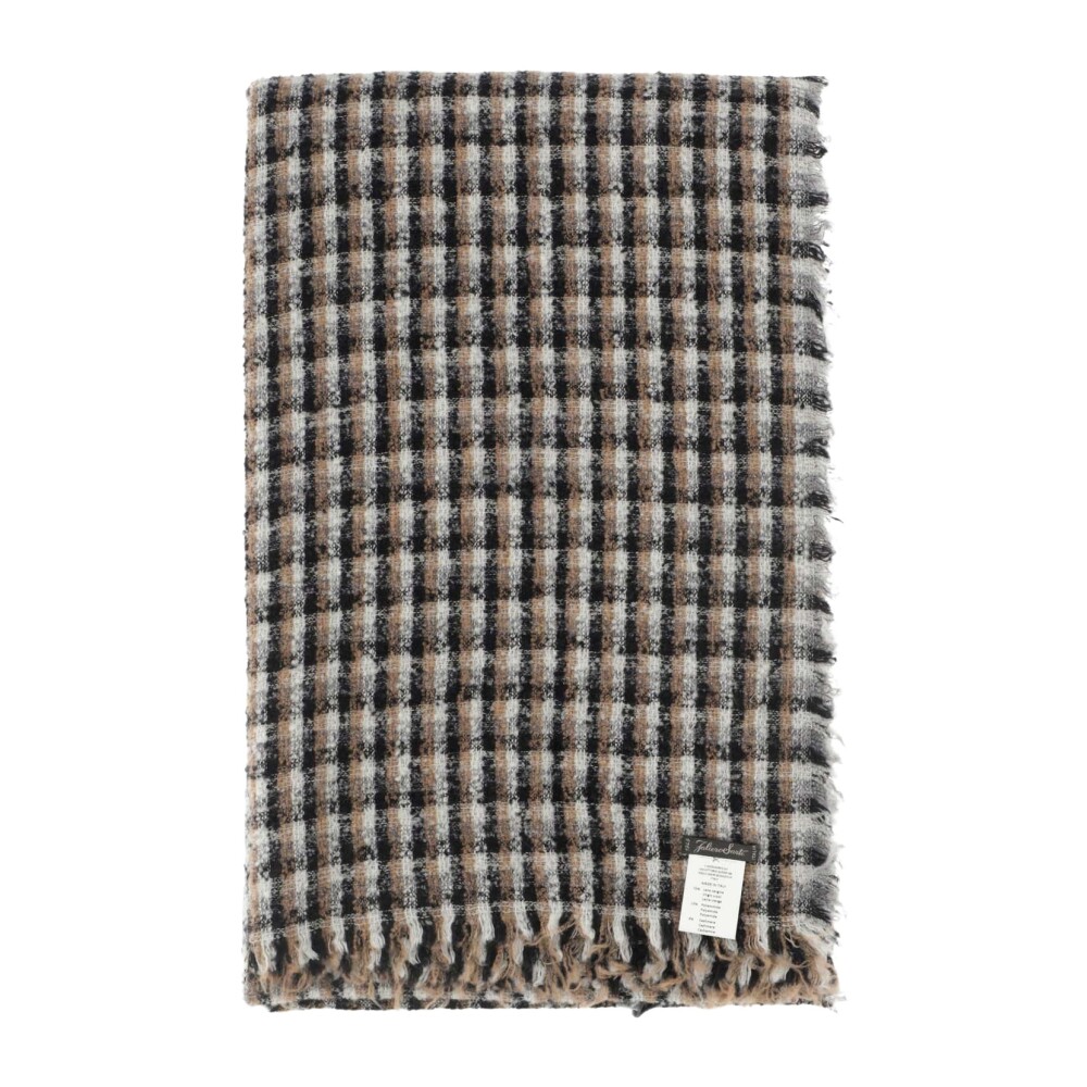 Scarf with checkered design