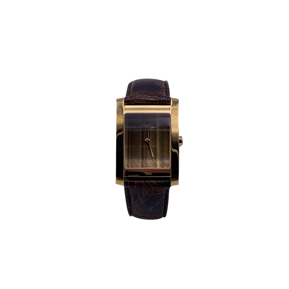 Pre-owned 7000 G Quartz Wrist Watch