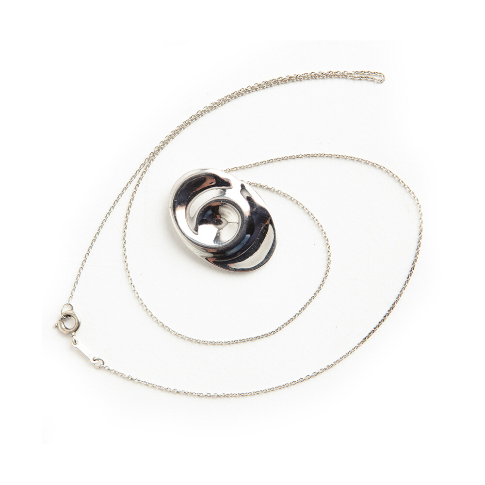 Swirl Disc Necklace