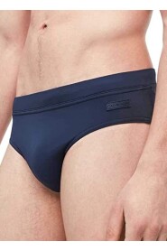 Sea briefs with rubber plate