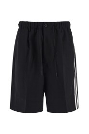 shorts with side three stripes.