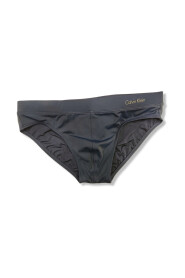 Sea briefs with contrasting logo on the side