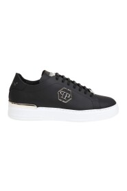 sneakers in rubberized leather with logo